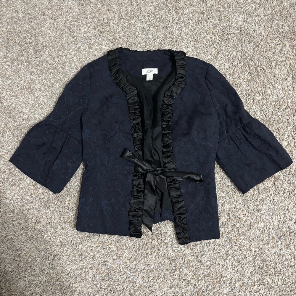 LOFT beautiful vintage navy and black summer blazer